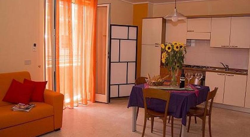 Residence Eloisa Appartamenti Balestrate Exteriör bild